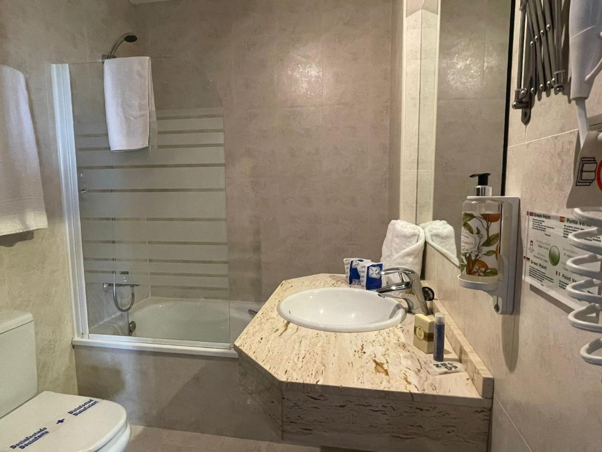 Hotel Cuatro Vientos ラ・ランブラ エクステリア 写真